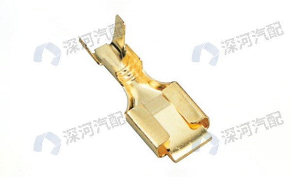 汽車(chē)連接器如何實(shí)現(xiàn)穩(wěn)定的電氣連接？